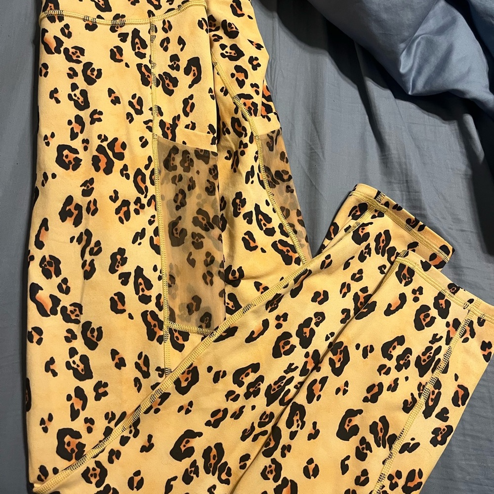 Brand new leopard print fabletics! 7/8 in length.